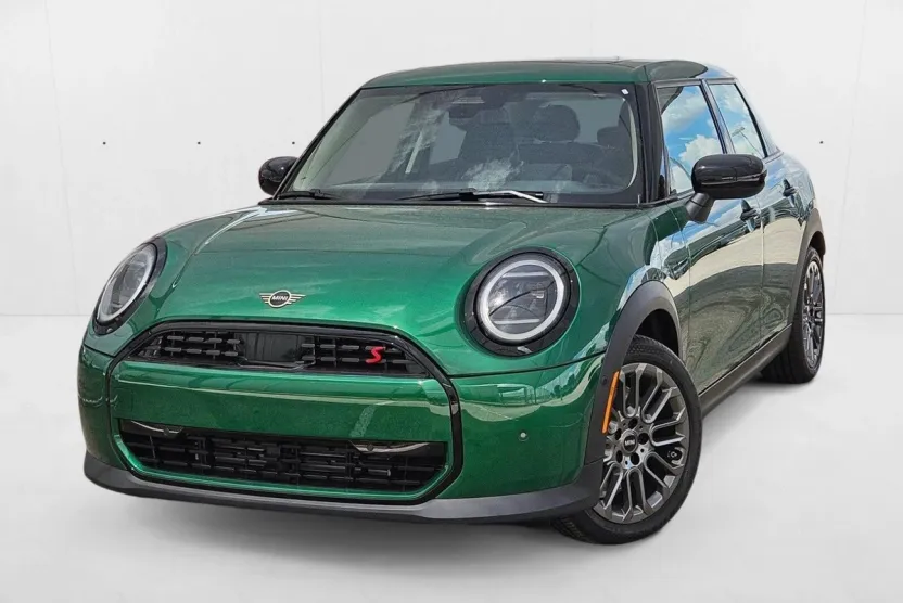 2025 Mini Cooper 4 Door Hardtop S photo 1