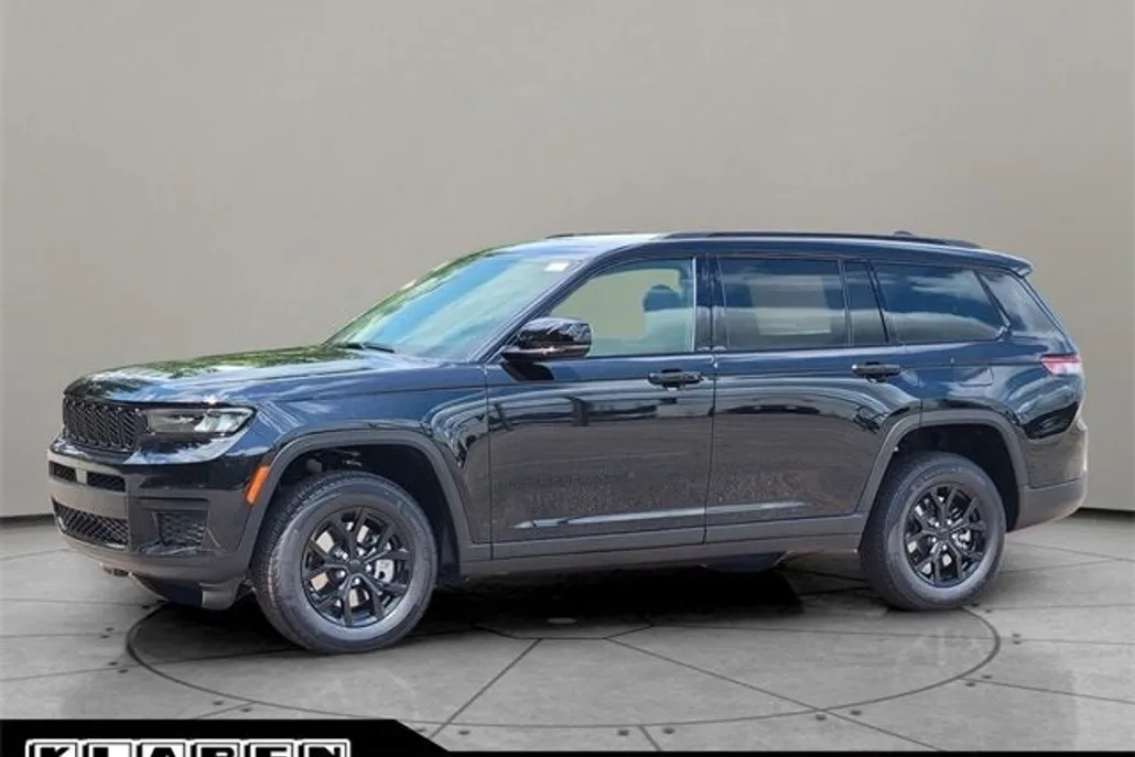 2025 Jeep Grand Cherokee Altitude photo 1