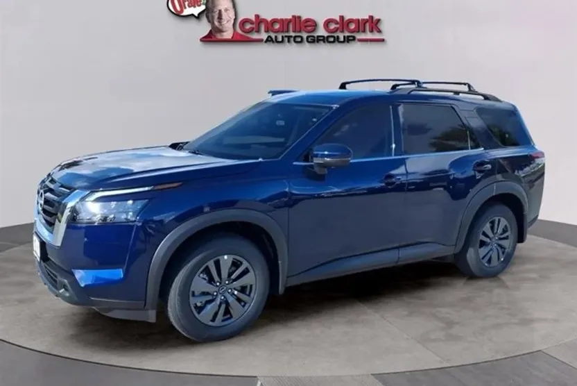 2025 Nissan Pathfinder SV photo 1