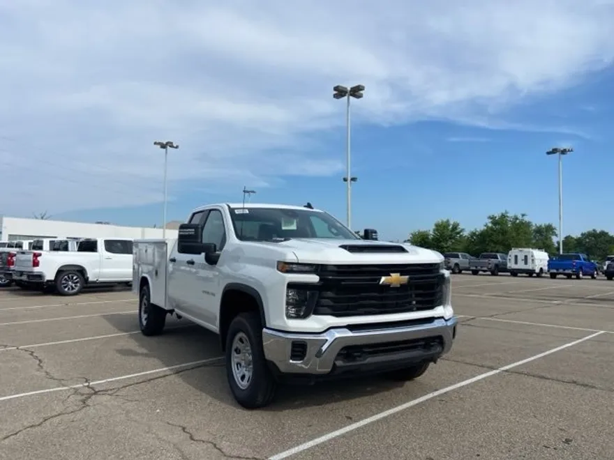 2025 Chevrolet Silverado 3500HD photo 1