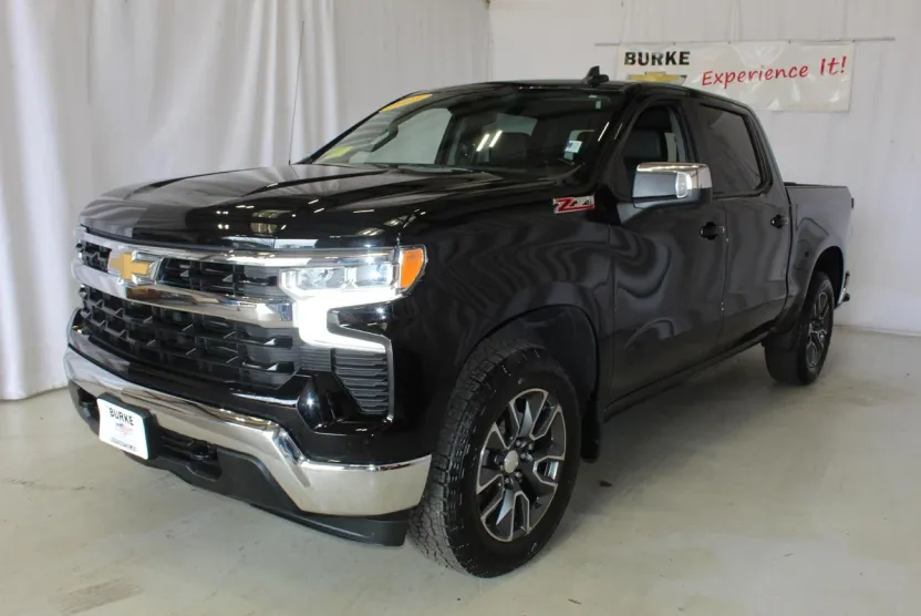 2023 Chevrolet Silverado 1500 LT photo 1
