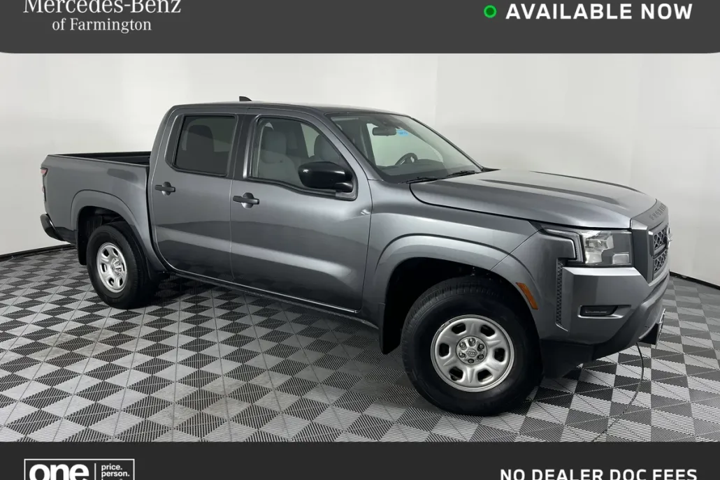 2022 Nissan Frontier Crew Cab photo 1