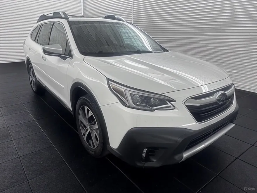 2022 Subaru Outback Touring photo 1