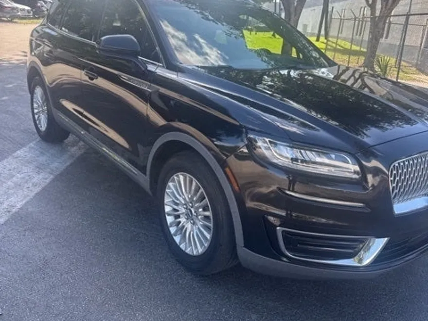 2019 Lincoln Nautilus Standard photo 1