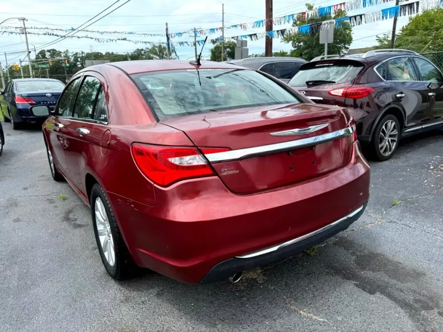 2014 Chrysler 200 Limited photo 1