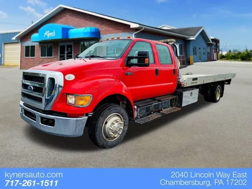 2012 Ford F-650 SuperCab photo 1