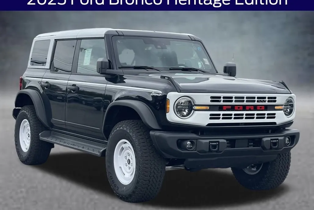 2025 Ford Bronco Heritage First Edition photo 1