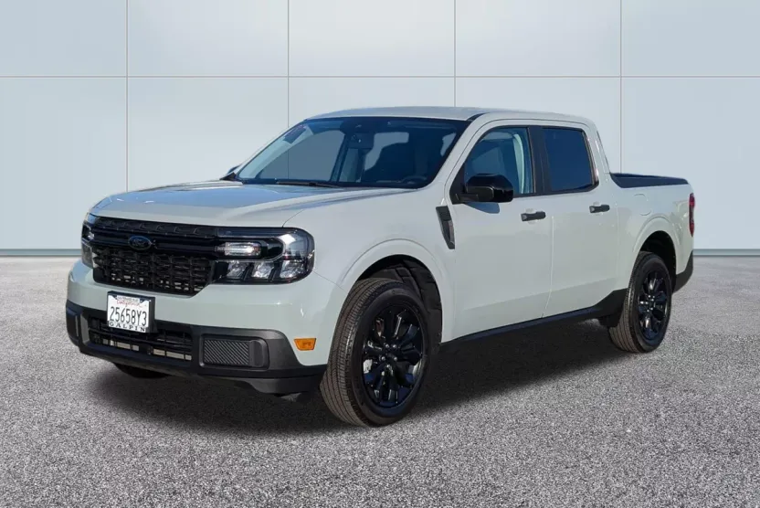 2024 Ford Maverick XLT photo 1