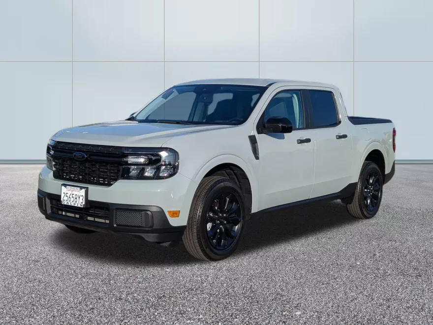2024 Ford Maverick XLT photo 1