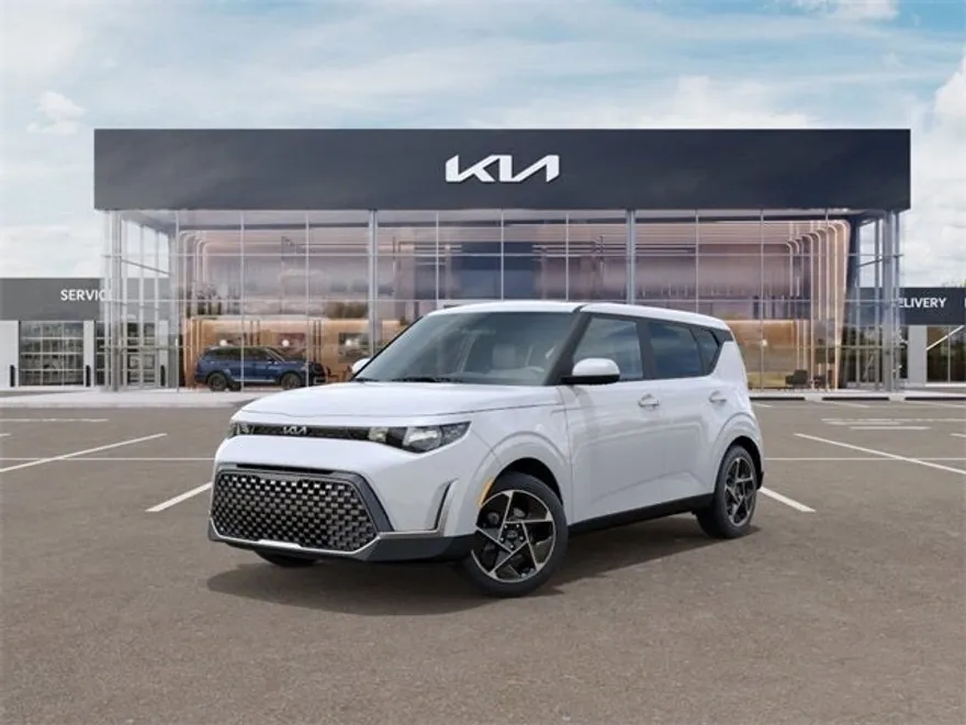 2025 Kia Soul EX photo 1