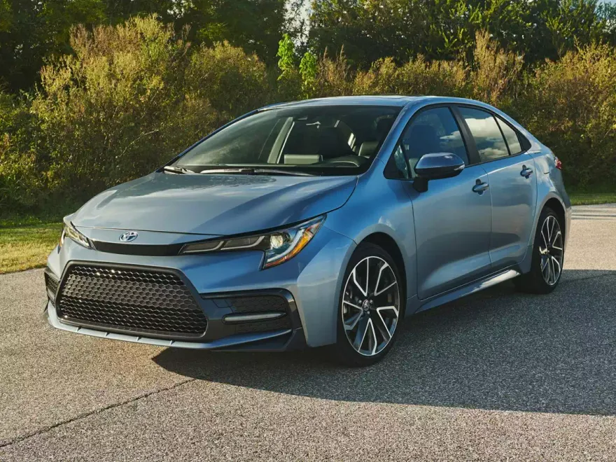2021 Toyota Corolla LE photo 1