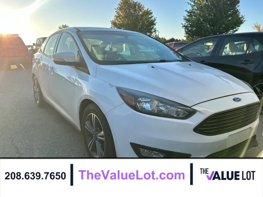 2017 Ford Focus SE photo 1