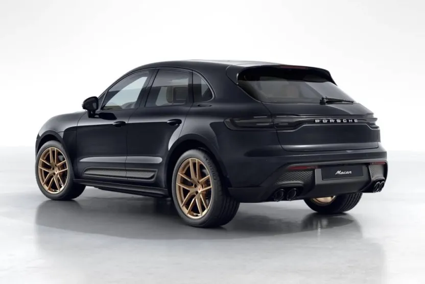 2026 Porsche Macan T photo 1