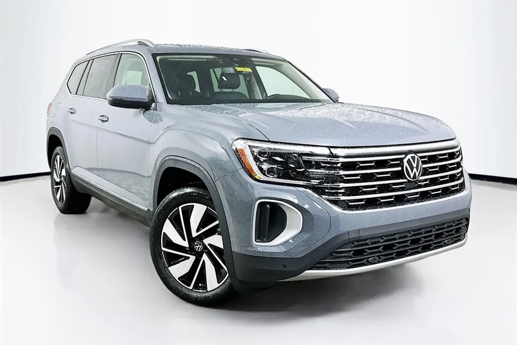 2025 Volkswagen Atlas SEL photo 1