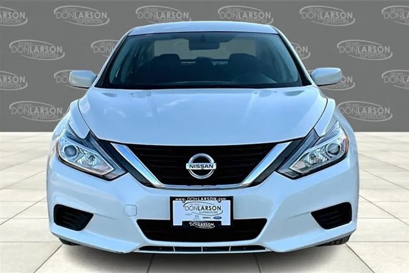 2017 Nissan Altima 2.5 S photo 1