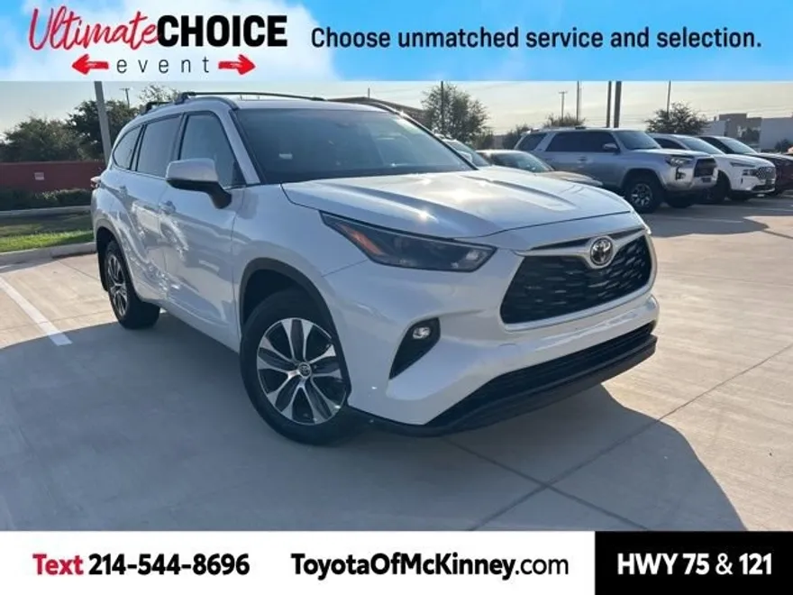 2022 Toyota Highlander XLE photo 1