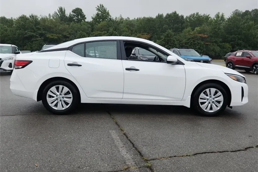 2025 Nissan Sentra S photo 1