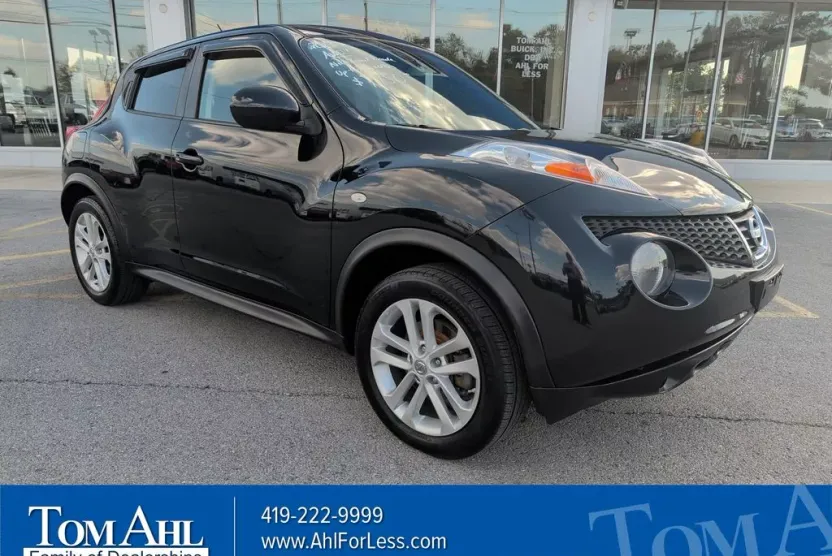 2013 Nissan Juke SV photo 1