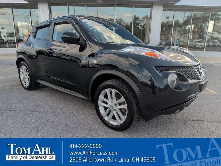 2013 Nissan Juke SV photo 1