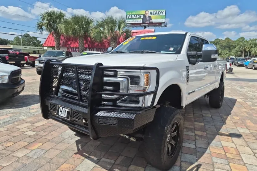 2022 Ford F-250 Platinum photo 1