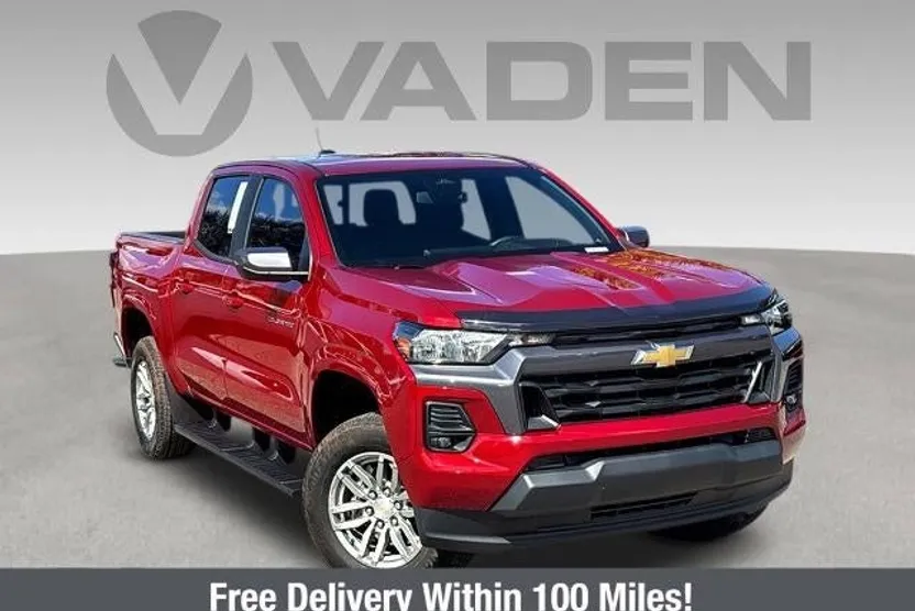 2024 Chevrolet Colorado LT photo 1