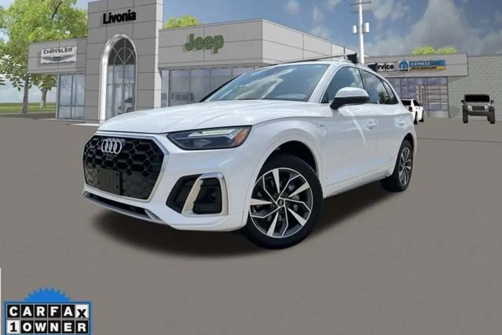2022 Audi Q5 Premium Plus 45 TFSI S line photo 1