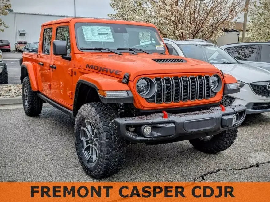 2025 Jeep Gladiator Mojave photo 1