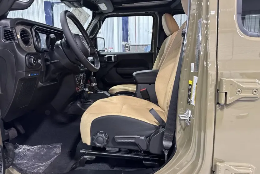 2025 Jeep Wrangler 4xe Willys photo 1