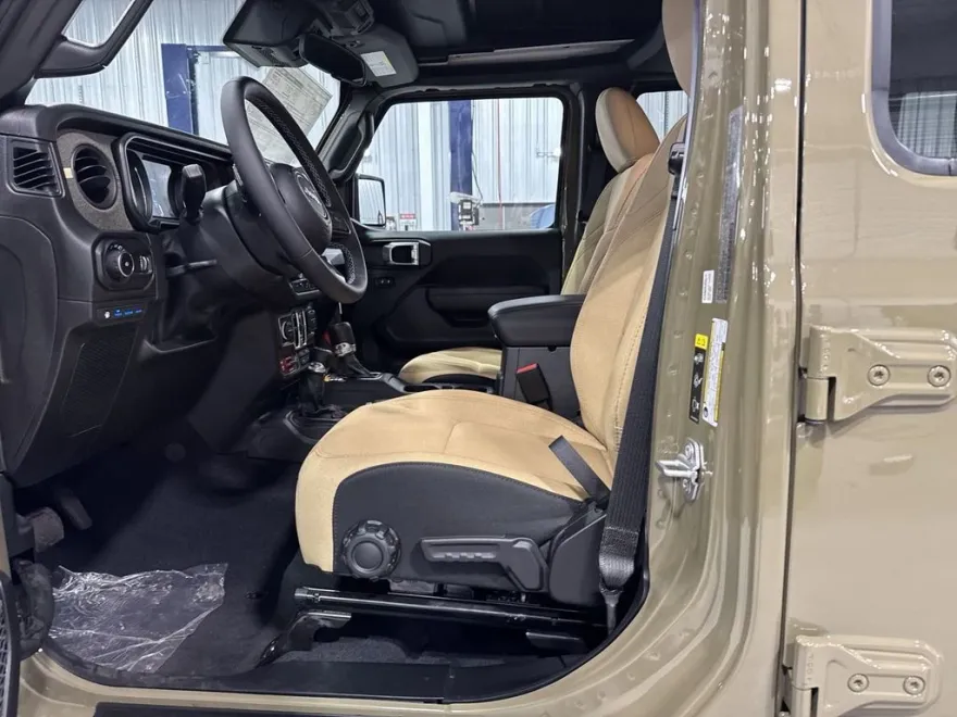 2025 Jeep Wrangler 4xe Willys photo 1