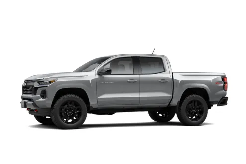 2025 Chevrolet Colorado Z71 photo 2
