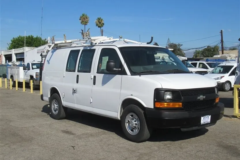 2016 Chevrolet Express 2500 Cargo Van photo 1