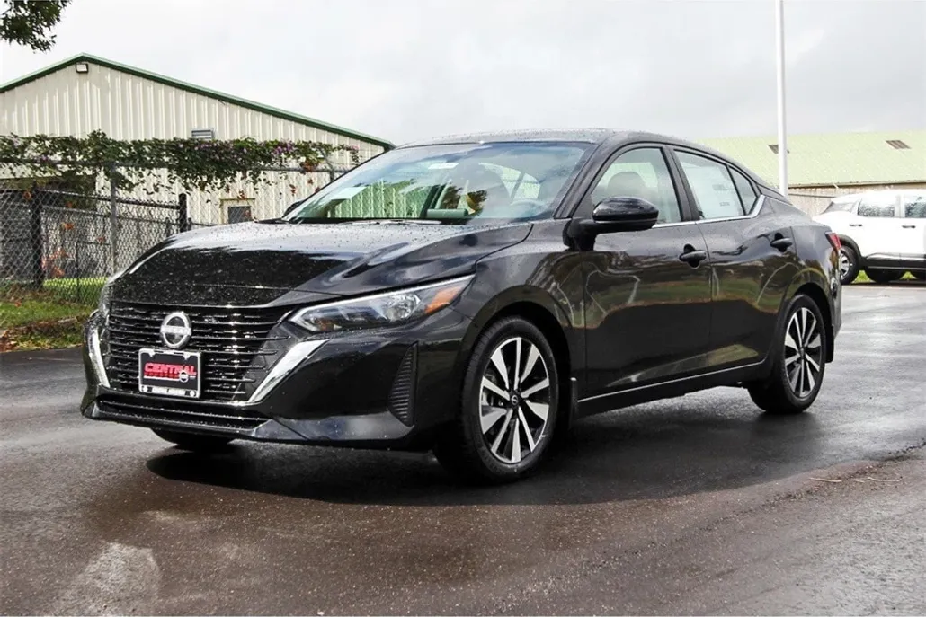 2025 Nissan Sentra SV photo 1