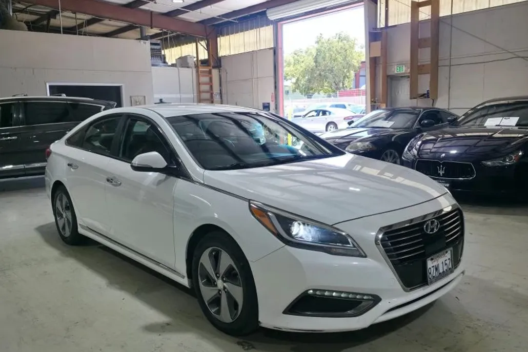 2017 Hyundai Sonata Plug-In Hybrid Limited photo 1