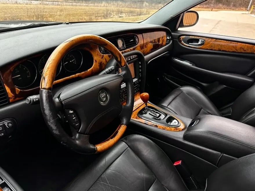 2005 Jaguar XJ 8 L photo 12