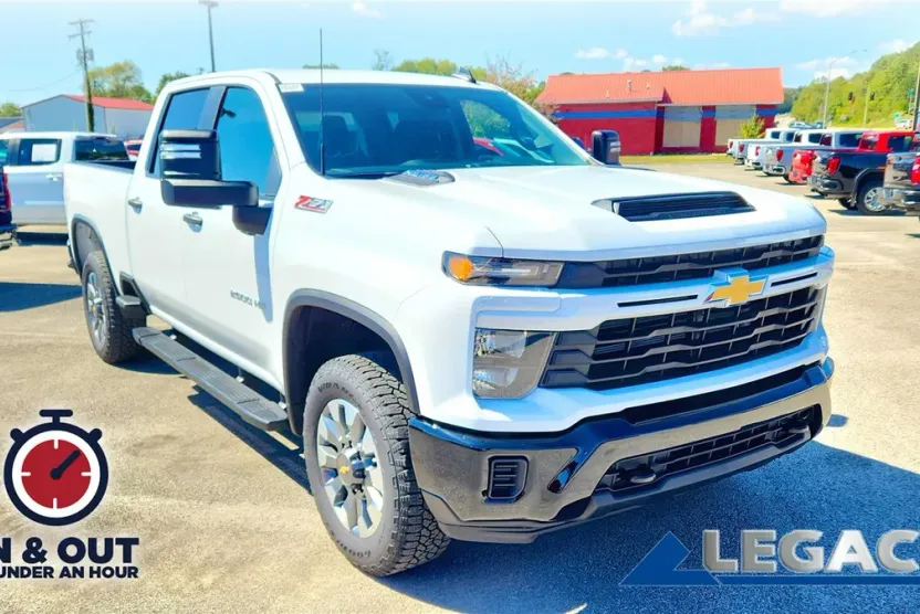 2026 Chevrolet Silverado 2500HD Custom photo 1