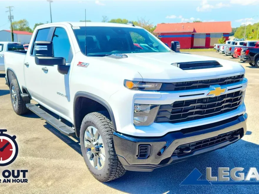2026 Chevrolet Silverado 2500HD Custom photo 1