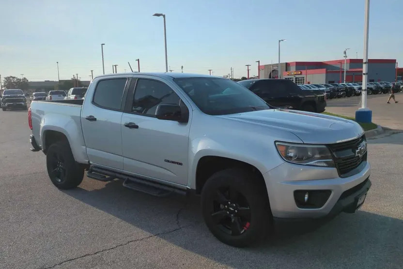 2019 Chevrolet Colorado LT photo 1