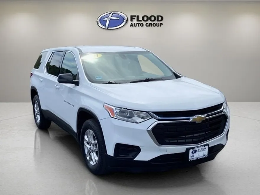 2021 Chevrolet Traverse LS photo 1