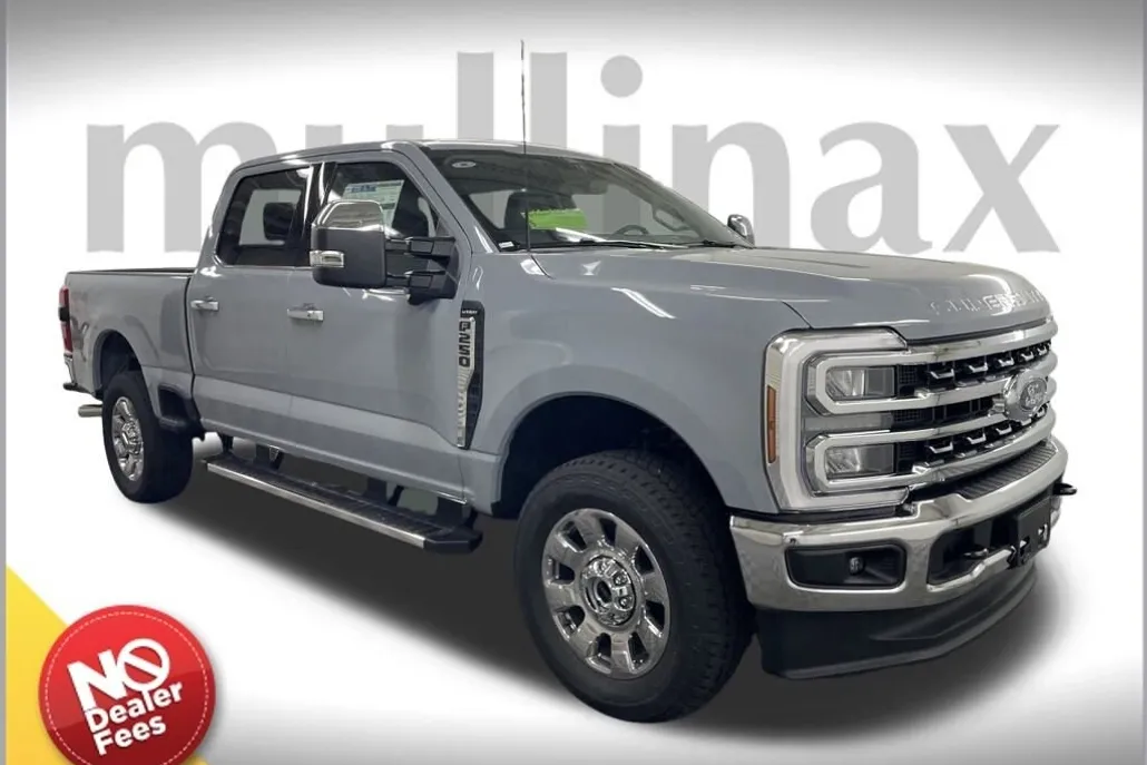 2026 Ford F-250 Lariat photo 1