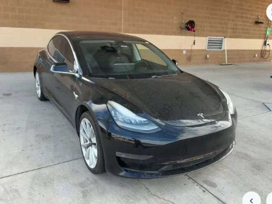 2018 Tesla Model 3 photo 1