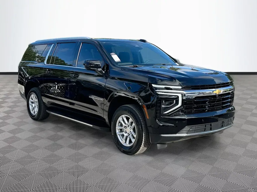 2025 Chevrolet Suburban LS photo 1