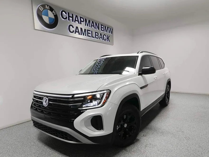 2024 Volkswagen Atlas Peak Edition SEL photo 1
