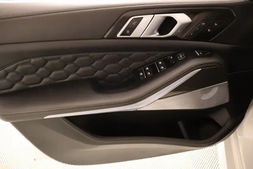 2023 Bmw X5 M photo 1