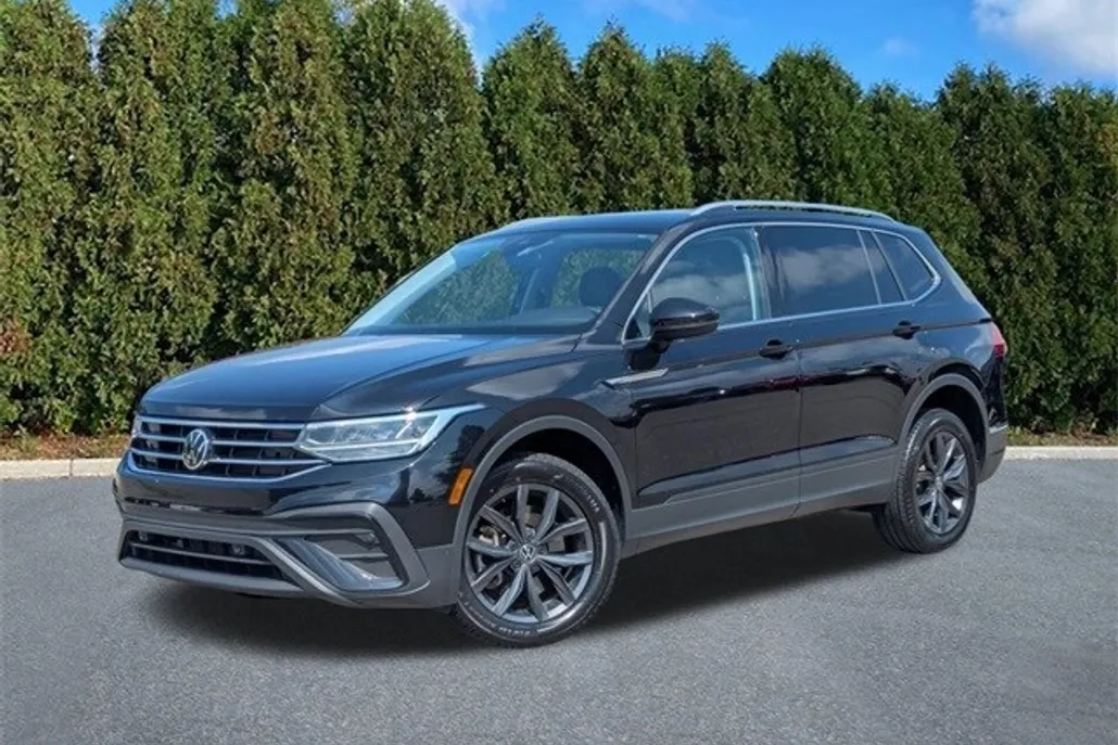 2022 Volkswagen Tiguan SE photo 1