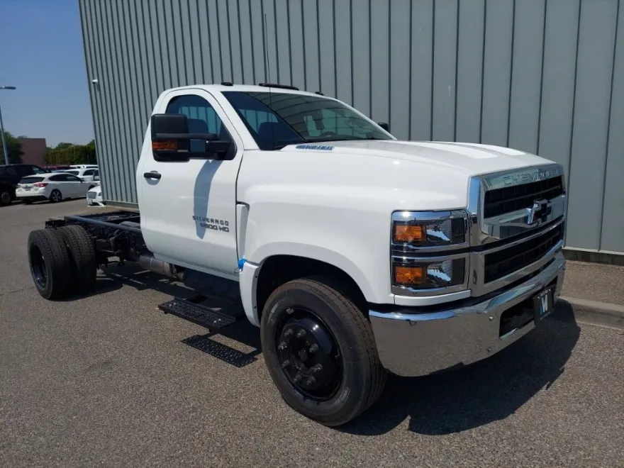 2024 Chevrolet Silverado 5500HD Work Truck photo 1