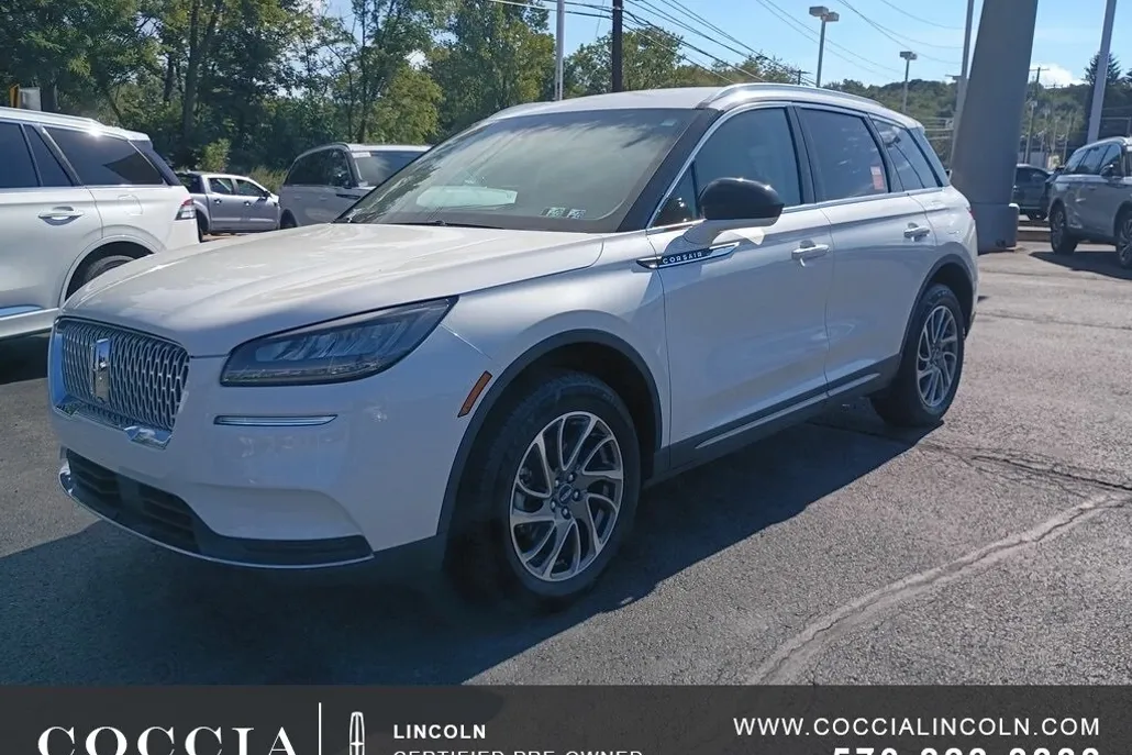 2022 Lincoln Corsair Standard photo 1