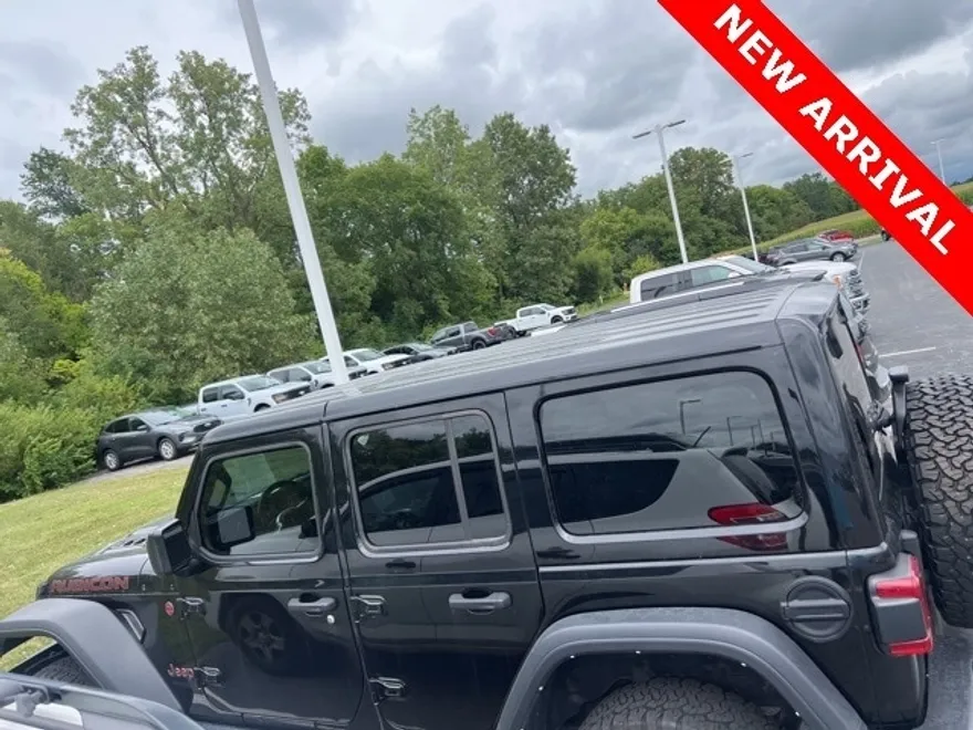 2022 Jeep Wrangler Unlimited Rubicon photo 1