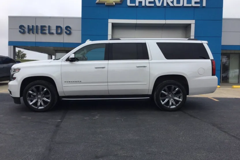 2019 Chevrolet Suburban Premier photo 1