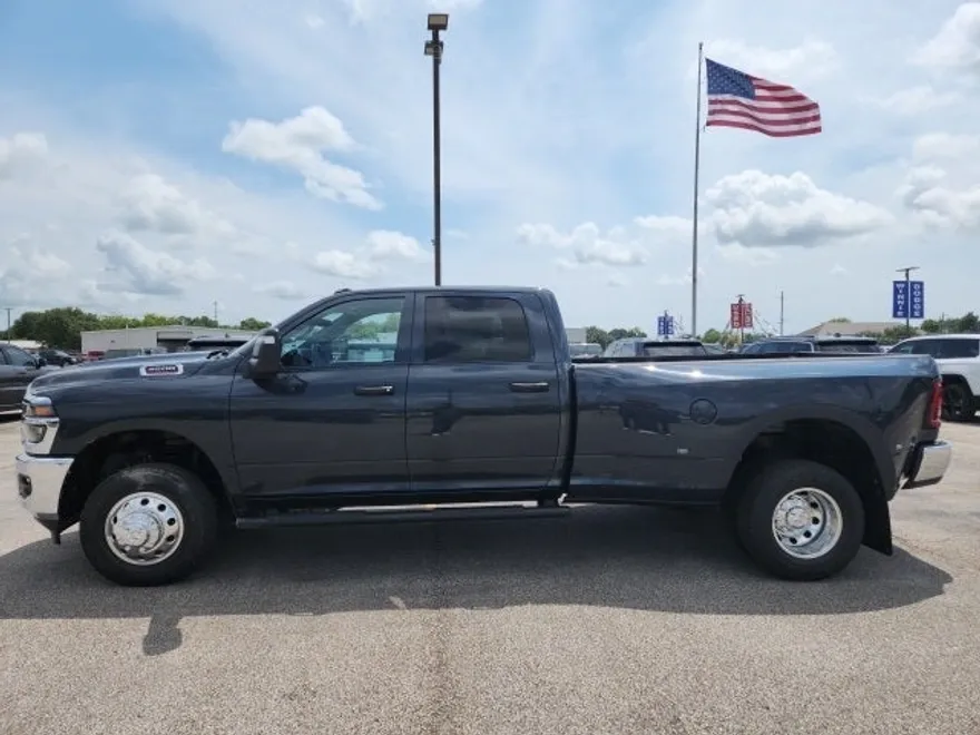 2026 Ram 3500 Tradesman photo 1