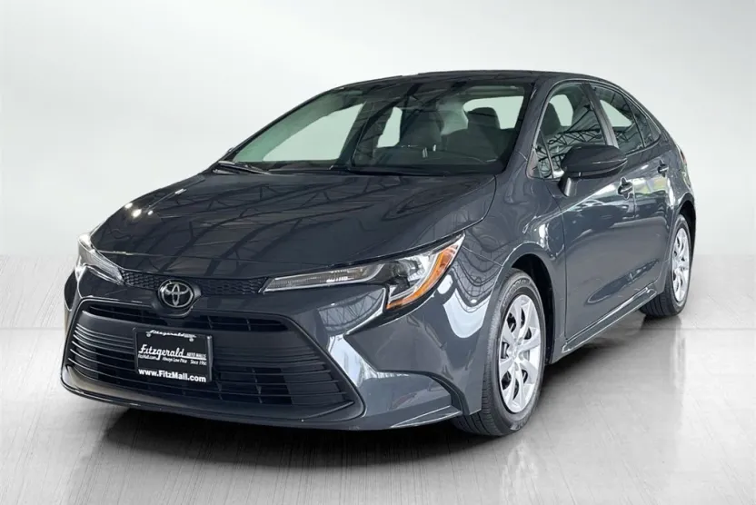 2024 Toyota Corolla LE photo 1